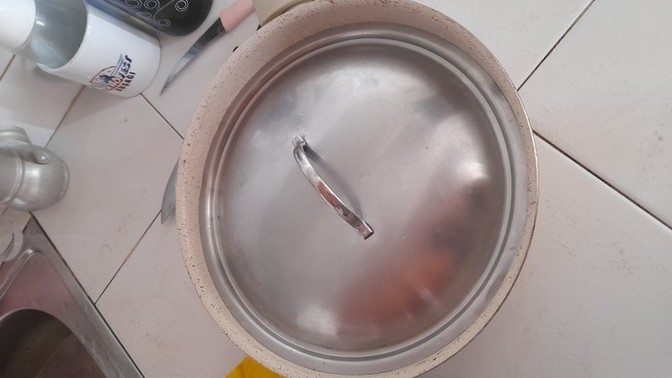 Kapak tencereye sıkıştı nasıl çıkaracağım?