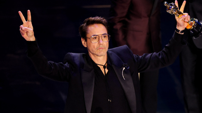 Robert Downey Jr. ilk Oscar'ını Oppenheimer filmi ile kazandı. Rol aldığı en iyi film sizce hangisiydi?