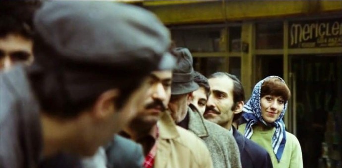 Aşık olduğunuz insana nasıl bakarsınız?