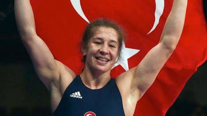 19 yaşındayım, geçmiş spor deneyimim var. Güreşe başlasam başarılı olur muyum?