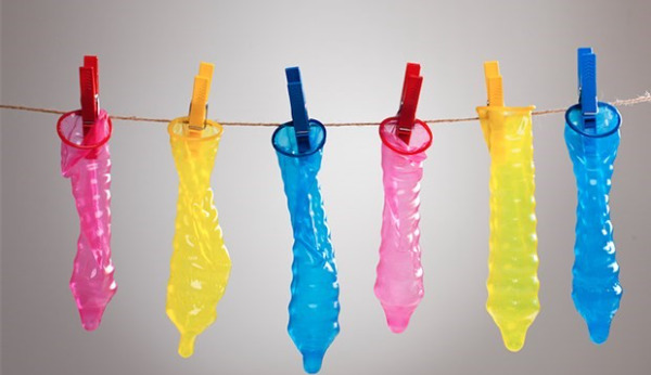Sevgiliniz prezervatifsiz olmaz dese ve gecenin bir yarısı prezervatifiniz bitse kullanılmış prezervatifi tekrar kullanır mıydınız?