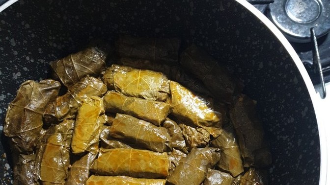 Etli sarma tombik olur diyenler burada mı?