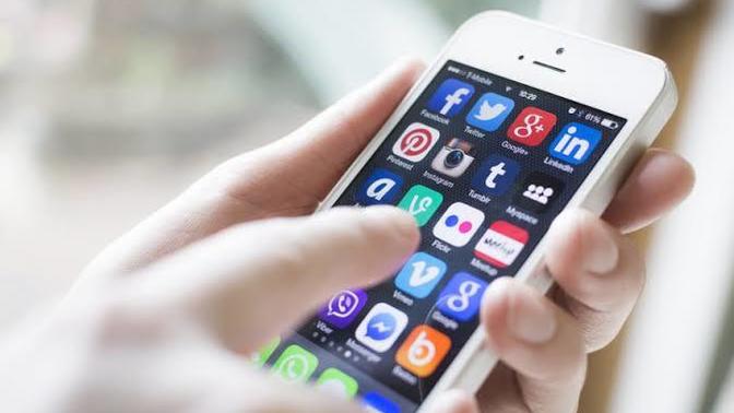 Cep telefonunuzu yeni aldığınızda ilk indirdiğiniz uygulama hangisiydi?