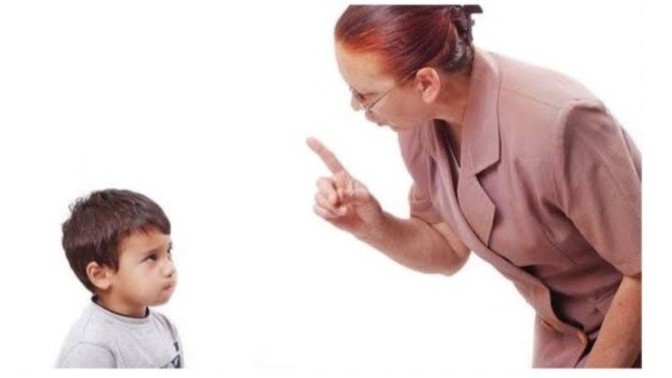 Sert öğretmen okul fobisini arttırıyor mu?