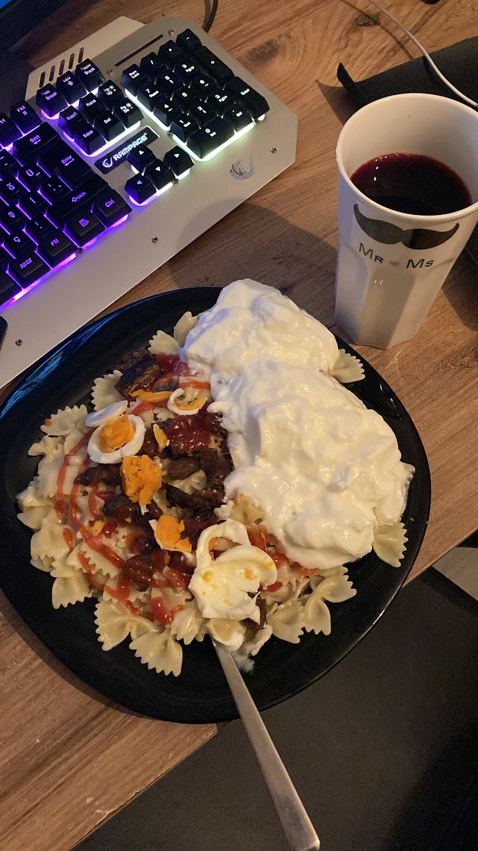 Size iftara bu tabağı hazırlasam yer miydiniz?