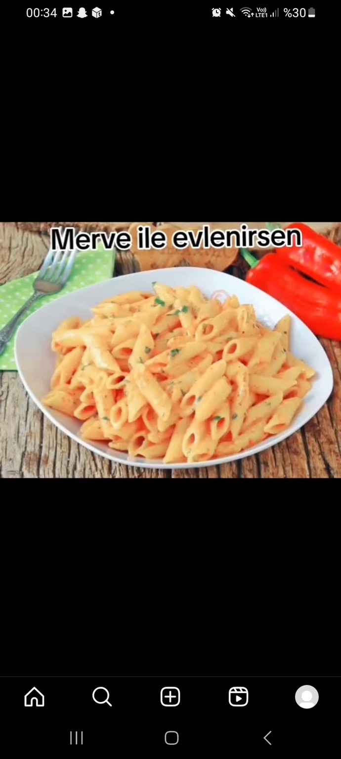 Sen olsan merveyle mi evlenirsin Rukenle mi evlenirsin 😅 ?