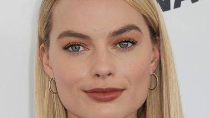 Margot Robbie güzel bir kadın mı? Benzer birini görseniz düşünceniz ne olurdu?