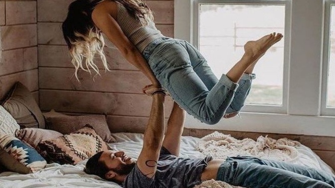 Sadece aşık olduğu kadınla/erkekle sevişenler var mıdır?