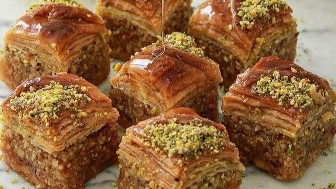 Sevdiceğinizin ailesi sizi iftara çağıracakmış giderken hangi tatlıyı götürmeyi planlıyorsunuz?