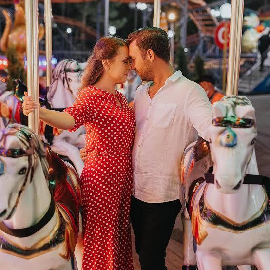 Sevgilinizle lunaparka gitmek mi yoksa sinemaya gitmek mi daha eğlencelidir?