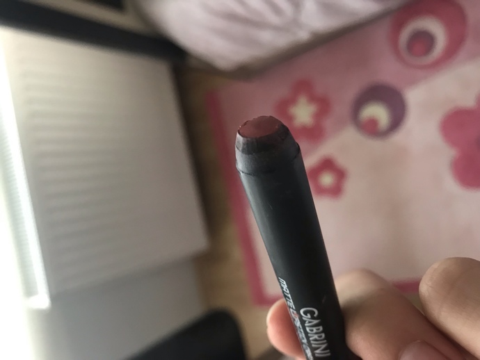 Bunun ucunu nasıl açabilirim? büyük kalemtraşa sığmıyor?
