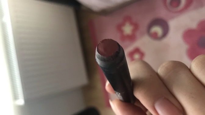 Bunun ucunu nasıl açabilirim? büyük kalemtraşa sığmıyor?