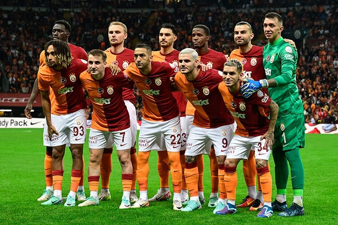 Süper Lig 2024-2025 şampiyonu doğrudan Şampiyonlar Ligine katılacak. Hangi takımı daha avantajlı görüyorsunuz???