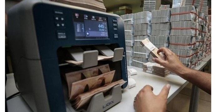 Ülkeye hayırlı olsun Kredi faizleri 100%64 de çıkarıldı en tepeye doğru gidiyor?