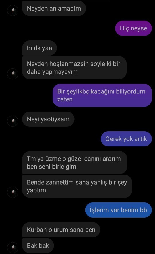 Arkadaşlar bir aydır konuştuğum flörtüm hiç aramadı bugün arayayım dedi ilk kez sonra birşeyi bahane edince dayanamadım engelledim?