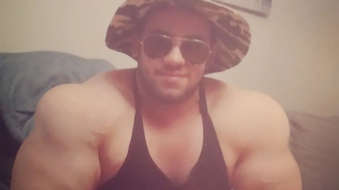 Bu adamın yağ oranı yüksek mi sizce?