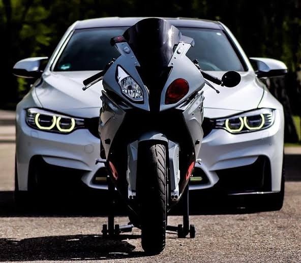 Kızlar; arabalı erkek mi, motorlu erkek mi? Yoksa her ikisi de mi?