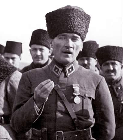 Bir cahille ile tartışmak zorunda olduğunda naparsın?