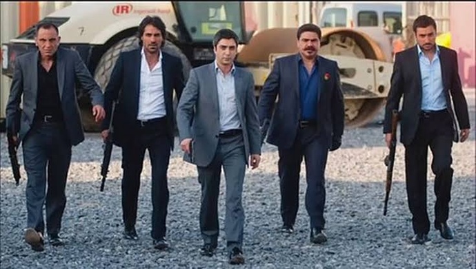 Alışılmışın dışına çıkan Türk dizisi hangisi?