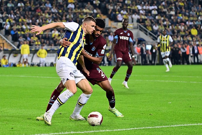 Süper Ligde şampiyonluk yolunda dev maç! Fenerbahçe-Trabzonspor maç sonu tahminleriniz neler?