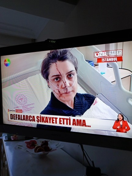 Kızlar bu devirde sevgili yapmak için BMW Audi şart mıdır değil midir dürüst olun?