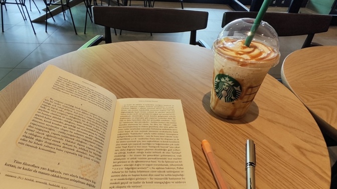 Starbucksa gidiyor musunuz?