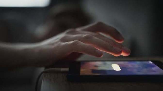 Telefonunuzu genelde sessiz mi yoksa sesli konumda mı kullanırsınız?