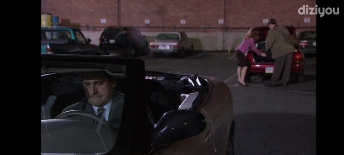 The office dizisindeki Micheal Scott karakteri, günlük hayattaki yaptığımız şeyler sonucu utancımzın karaktere bürünmüş hali gibi?