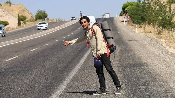 Arabanıza hiç otostop çeken birini aldınız mı?