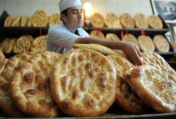 Pide almaya kimi gönderiyorsunuz?