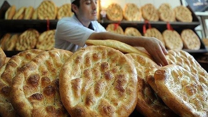 Pide almaya kimi gönderiyorsunuz?