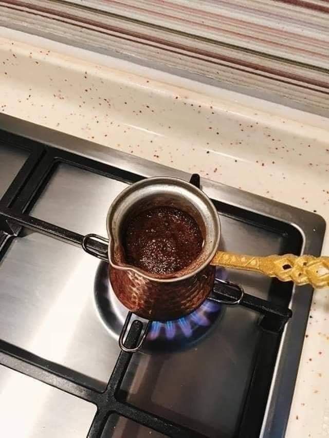 Gece gece gizlice kahve yaparken çaya ihanet etmiş oluyor muyum?🥹?