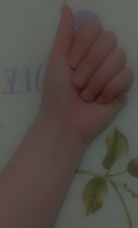 Sizce ellerim güzelmi büyüklüğü küçüklüğü yani ten rengini soemuyom beyaz tenliyim çünkü?