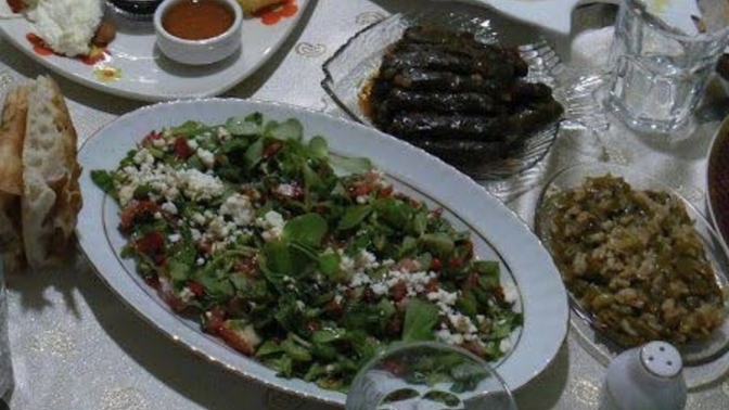Sitede kiminle/kimlerle iftar sofrasında beraber olmak isterdiniz?