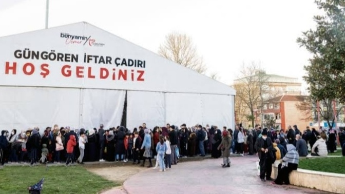 Enişteniz akşam hazırlan yemeği bu akşam dışarda yiyelim diyip , beni iftar çadırına götürdü sizce trip atmakta haksız mıyım?