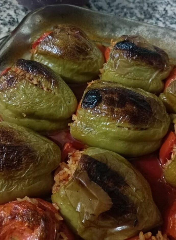Fırında zeytinyağlı biber dolması sever misin?