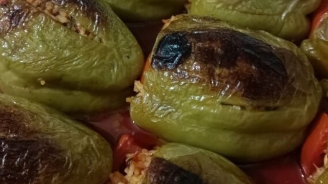 Fırında zeytinyağlı biber dolması sever misin?