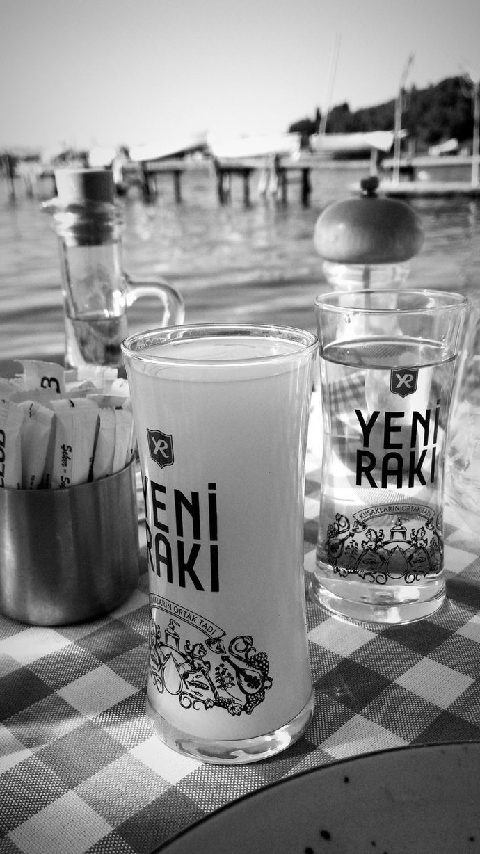 Çeyizime rakı bardağı almak istiyorum, sizce almak mantıklı mı?