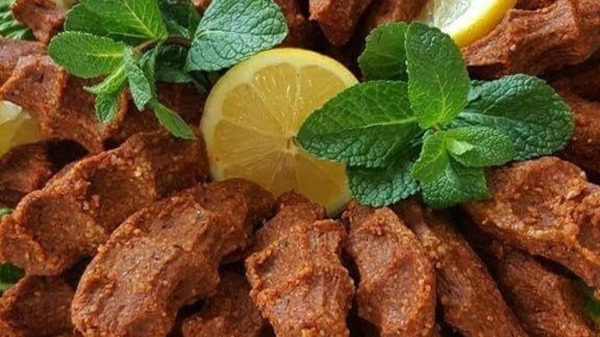 Çiğ köfte mi yoksa mercimek köftesi mi?