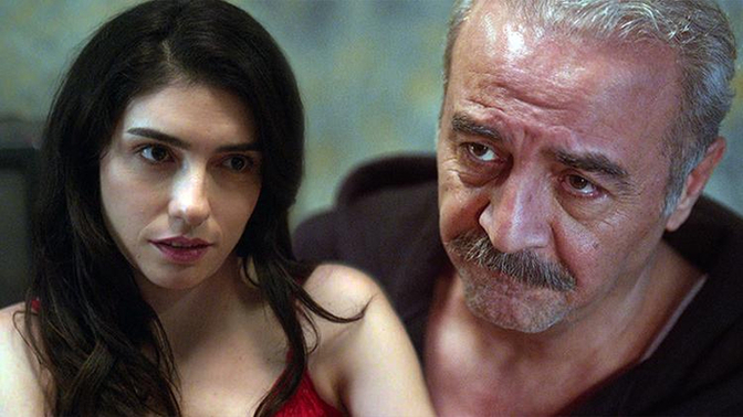 Şu sıralar severek takip ettiğiniz bir dizi var mı?