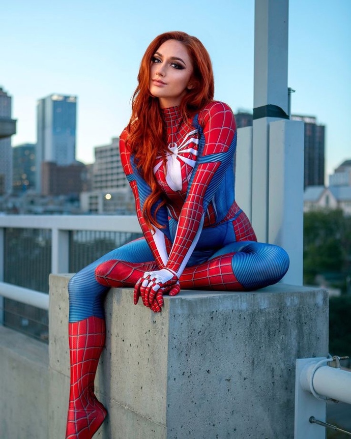 KS cosplay festivali düzenlese hangi kostüm ile katılırsınız?