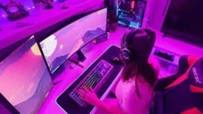 Bilgisayarda sadelikten yana mısın, RGB ışıklandırmadan yana mı?