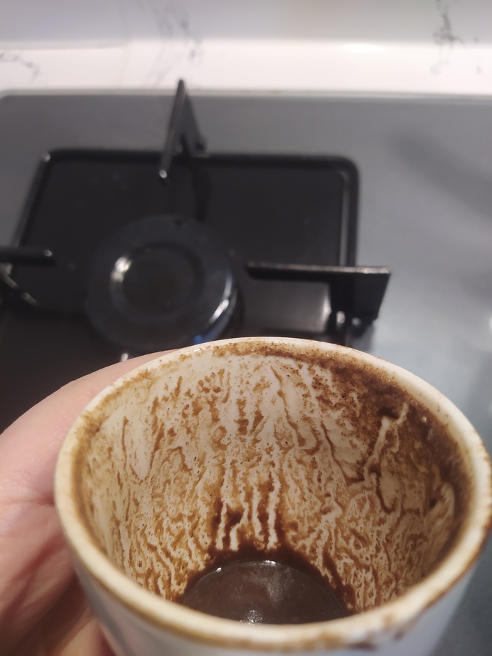 Birisi falımda ne gördüğünü söyleyebilir mi acabası?