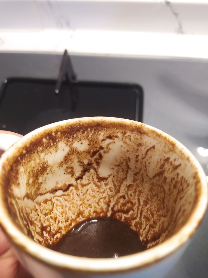 Birisi falımda ne gördüğünü söyleyebilir mi acabası?