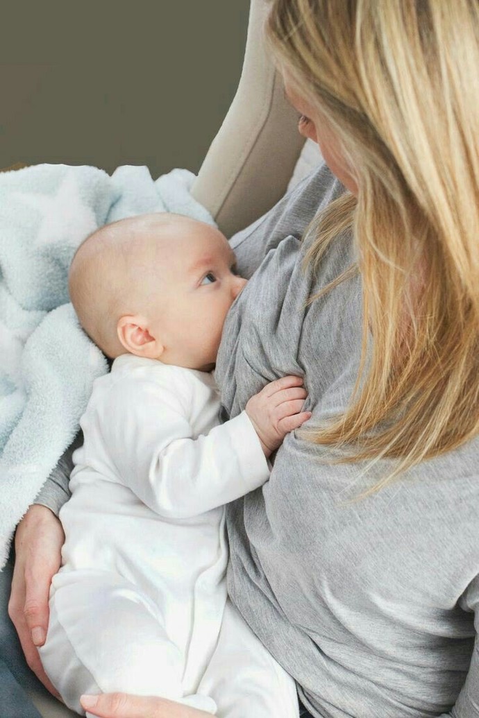 Anne sütünü saklamak sütün besin değerlerini düşürür mü?