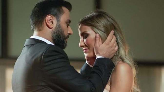 "30 yaşına kadar evlenemezsek birbirimizle evlenelim" sözünü verdiğin bir arkadaşın var mı?