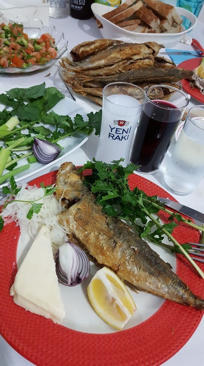İlerideki karınızın eşinizin böyle sofra hazırlaması hoşunuza gider mi beyler?