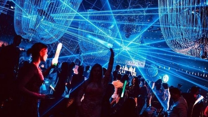 Disko gibi yerlere ilk kez gidecek birisi neye dikkat etmelidir?