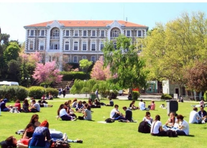 Karabük Üniden çıkan olaylar nedeniyle sevgilinizin / eşinizin üniversite ortamında bulunmasını ve okumasını ister miydiniz?