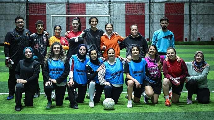 Avcılarda kadınlar halı saha maçı düzenlemeye başladı. Halı saha gerçekten eşsiz bir aktivite mi?